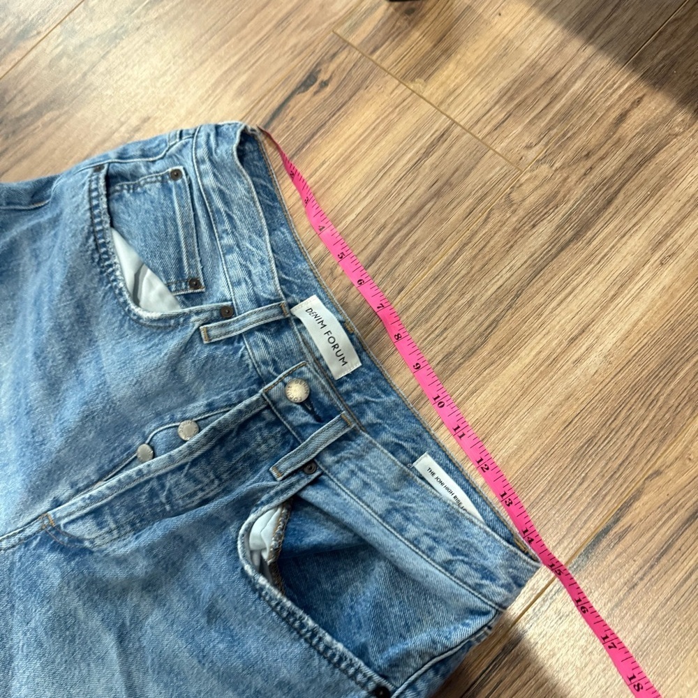 Aritzia Denim Forum The Joni High Rise Loose Jeans - Picture 9 of 10